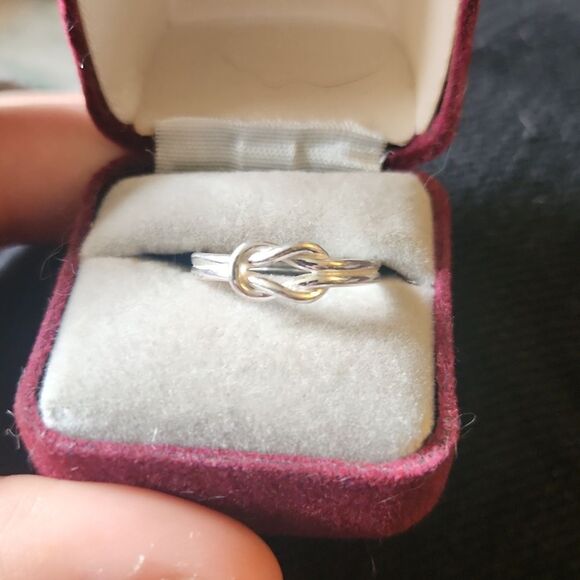 LOVERS KNOT Vintage Sterling Silver Ring Sz 7.75 - Picture 1 of 6